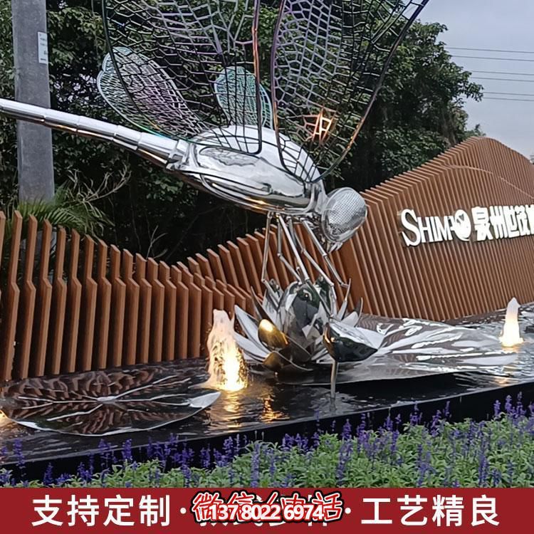 大型不銹鋼雕塑，為城市酒店、公園、商場(chǎng)及水景環(huán)境增添獨(dú)特景觀