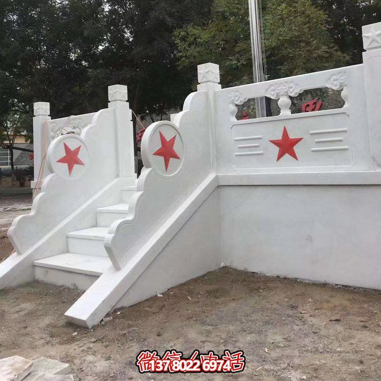 石欄桿護欄系統，為大理學校、政府及單位提供安全升旗臺