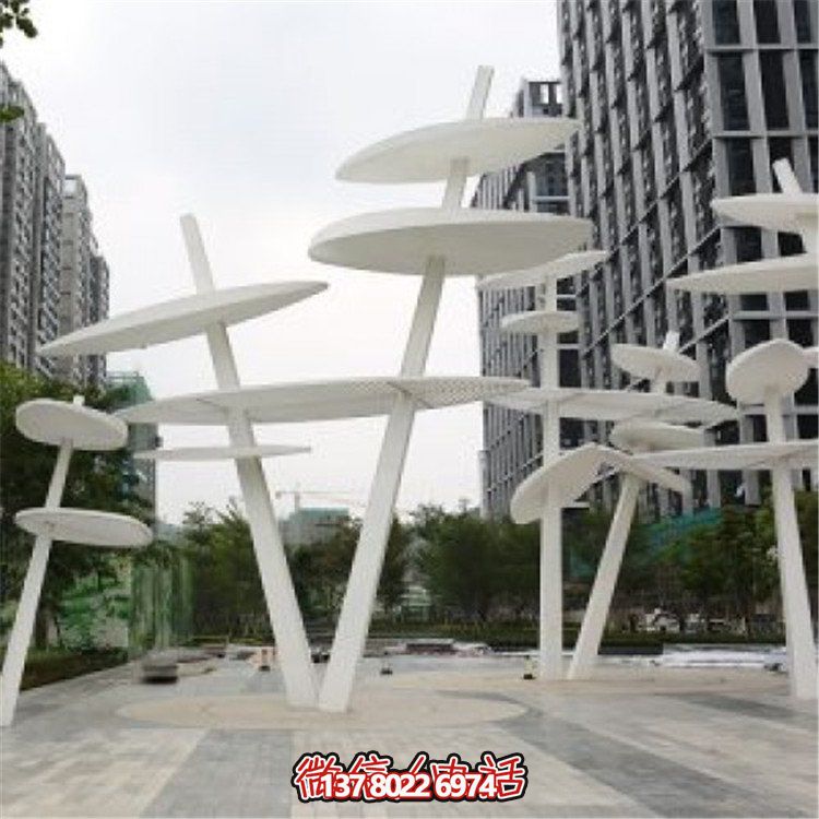 精美不銹鋼雕塑，點綴大型房地產(chǎn)廣場城市園林景觀