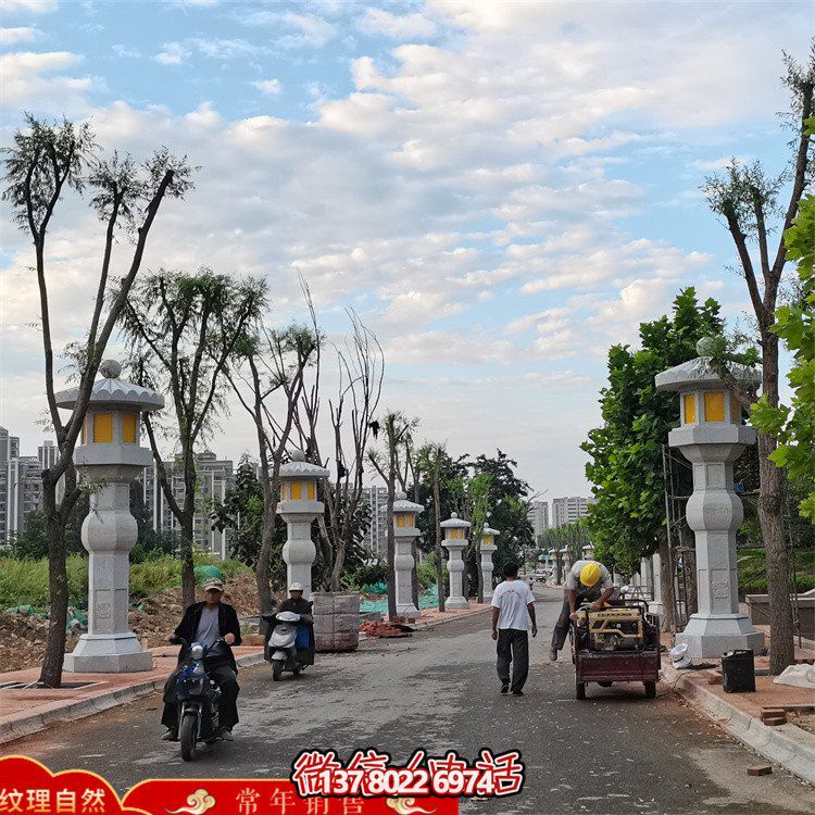 精美絕倫的大型石雕燈籠，專(zhuān)為園林路燈定制