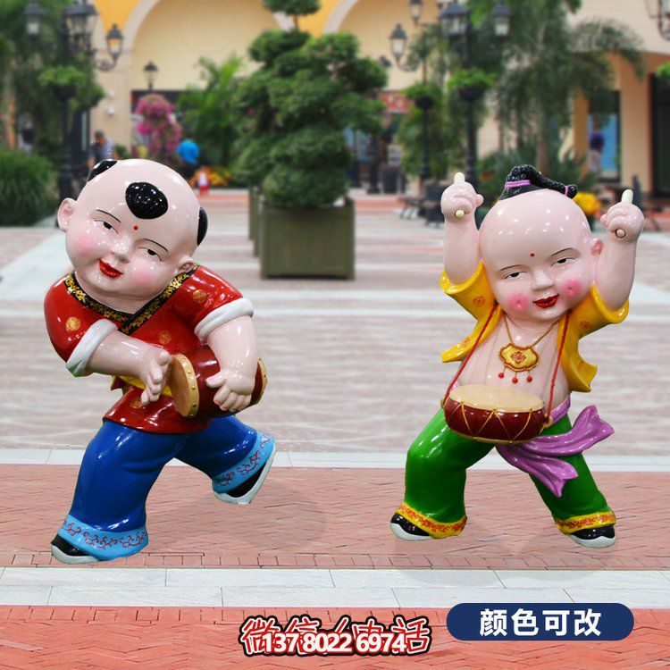 玻璃鋼福娃新年主題雕塑，為商業(yè)街添彩