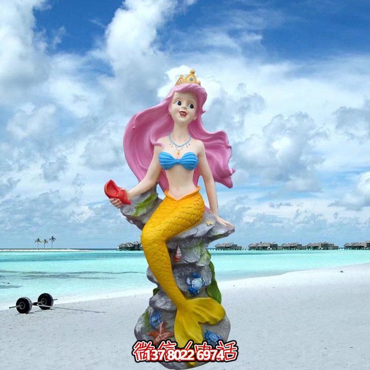 海邊公園擺放的紅頭發的玻璃鋼彩繪美人魚雕塑 海邊公園擺放的紅頭發的玻璃鋼彩繪美人魚雕塑