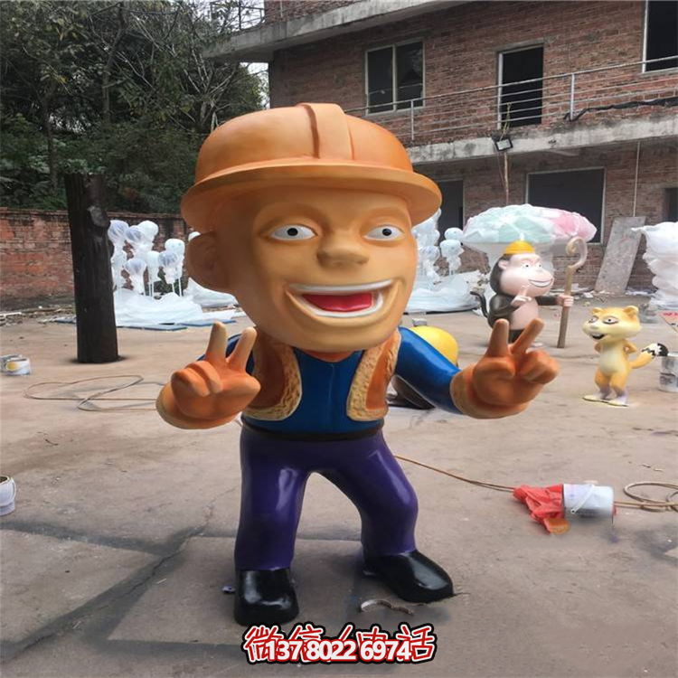 光頭強(qiáng)玻璃鋼雕塑，比v的光頭強(qiáng)